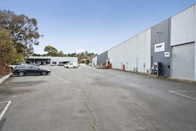 8A/37-51 Lusher Road Croydon VIC 3136 - Image 3