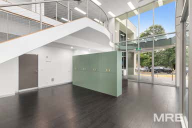 2/16 Langmore lane Berwick VIC 3806 - Image 3