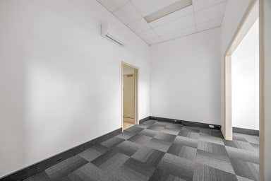 15 St Cedars Grove Lake Gardens VIC 3355 - Image 4