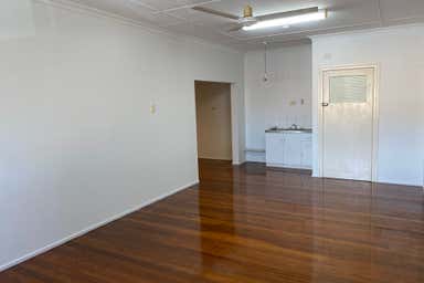 Suite 3, 123 Bay Terrace Wynnum QLD 4178 - Image 2