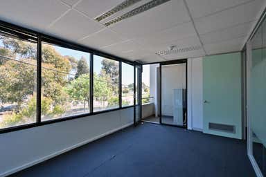 10/30-32 East Esplanade St Albans VIC 3021 - Image 4