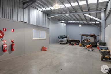 1/4 Villiers Drive Wendouree VIC 3355 - Image 4