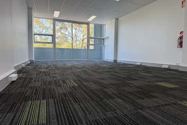 Office 104, 75 Tulip St Cheltenham VIC 3192 - Image 3