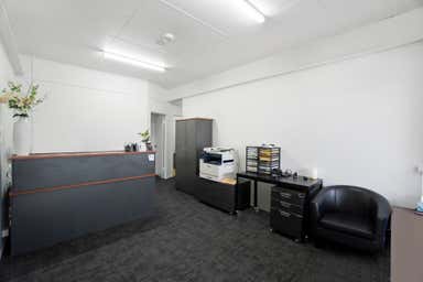 2/32 Takalvan Street Svensson Heights QLD 4670 - Image 3