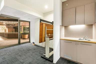 33 / 456 St Kilda Road Melbourne VIC 3004 - Image 4
