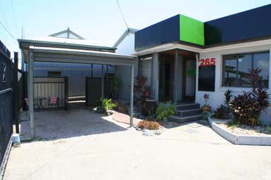 265 Spence Street Bungalow QLD 4870 - Image 4