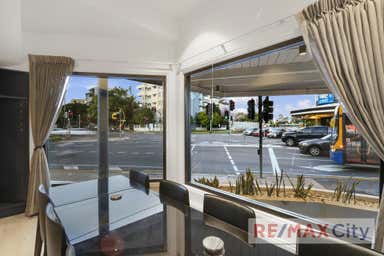 291 Shafston Avenue Kangaroo Point QLD 4169 - Image 4