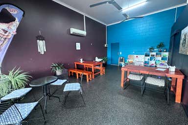 4/35  Gillespie Street Moura QLD 4718 - Image 3