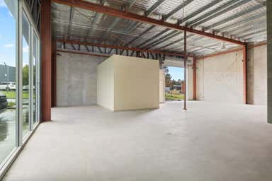 6b/1a Moorefield Park Drive West Wodonga VIC 3690 - Image 3