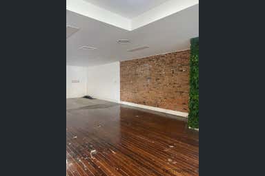 2/17 Griffith Street Coolangatta QLD 4225 - Image 3