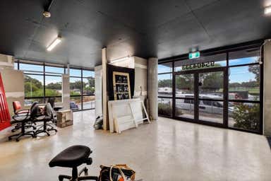 Unit 1, 4 Jullian Close Banksmeadow NSW 2019 - Image 4
