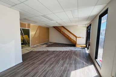 28/21 Barry Street Bayswater VIC 3153 - Image 3