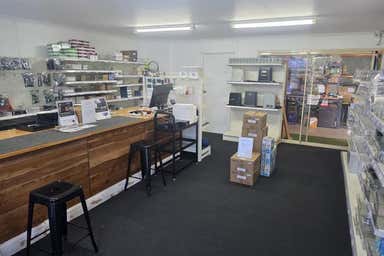 2/1 McRoyle Street Wacol QLD 4076 - Image 4