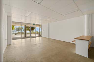 2/17 The Esplanade Cowes VIC 3922 - Image 3