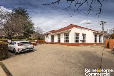 2/100 Wakefield Gardens Ainslie ACT 2602 - Image 3