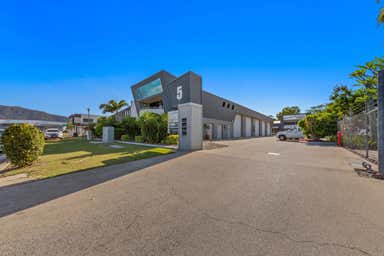 5 Carlo Drive Cannonvale QLD 4802 - Image 2