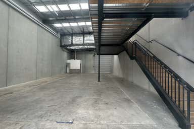 3/12 Mc Robert Street Newport VIC 3015 - Image 4