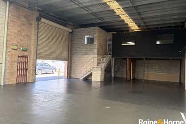 Unit 4, 3 Moorlands Road Ingleburn NSW 2565 - Image 4
