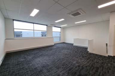 2/78 Wirraway Drive Port Melbourne VIC 3207 - Image 3