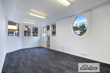 2/541 Boundary Street Spring Hill QLD 4000 - Image 3