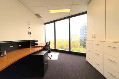 711/1 Queens Road Melbourne VIC 3004 - Image 3