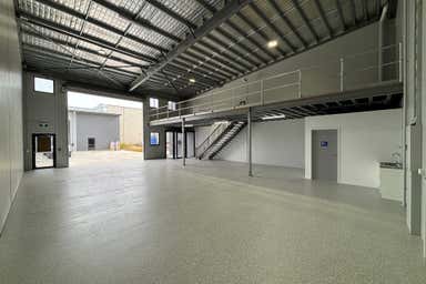 5/88 Jardine Drive Redland Bay QLD 4165 - Image 2