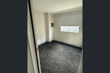 5/2460 Gold Coast Highway Mermaid Beach QLD 4218 - Image 3