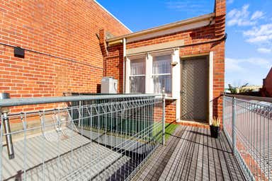 296 & 296A Raymond Street Sale VIC 3850 - Image 3