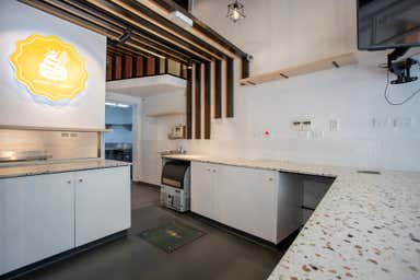 2D The Corso, 2D/ The Corso Manly NSW 2095 - Image 3