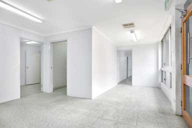 1/5 Hasking Street Caboolture QLD 4510 - Image 4