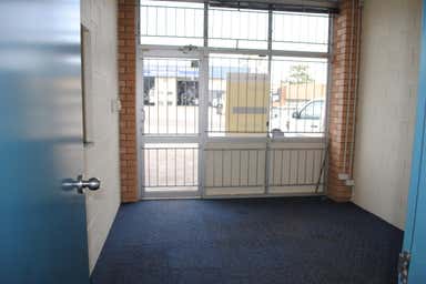 2/11 Aranda St Slacks Creek QLD 4127 - Image 3