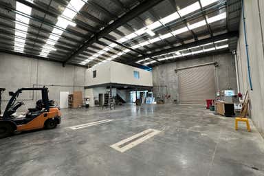 4/19 Grasslands Avenue Craigieburn VIC 3064 - Image 3