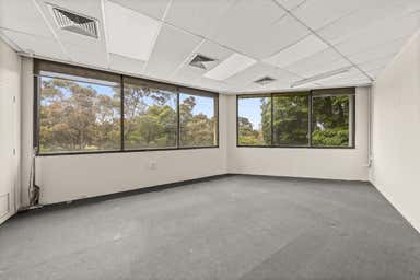 2/104a Warrigal Road Camberwell VIC 3124 - Image 4