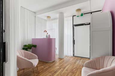 4/216 Main Street Mornington VIC 3931 - Image 3