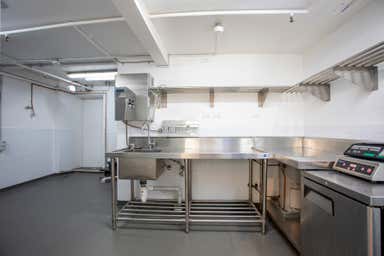 2D The Corso, 2D/ The Corso Manly NSW 2095 - Image 4