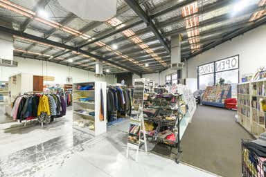 6/114 Princes Highway Pakenham VIC 3810 - Image 3