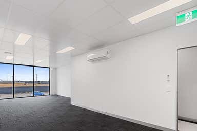 72/150 Palmers Road Truganina VIC 3029 - Image 3