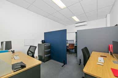 Ground floor   , 13 Norman St Wooloowin QLD 4030 - Image 4