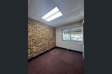 5/61a The Centre Forestville NSW 2087 - Image 4