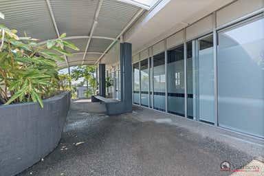 4/211 Logan Road Woolloongabba QLD 4102 - Image 3