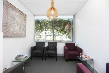 4106/834 Pittwater Road Dee Why NSW 2099 - Image 3