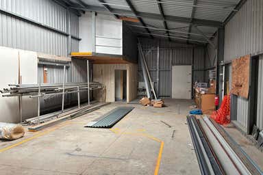 3/76 Elizabeth Street Urangan QLD 4655 - Image 4