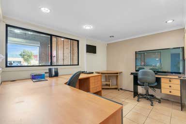 Unit 1, 13 Commerce Avenue Warana QLD 4575 - Image 4