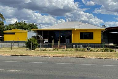 221 Bridge Street Oakey QLD 4401 - Image 2