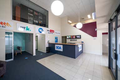 3/2 Gateway Crescent Orange NSW 2800 - Image 3