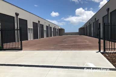 33 Deviation Way Neerabup WA 6031 - Image 3