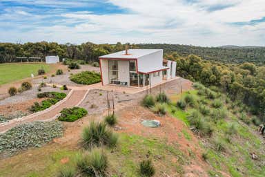 Tanonga Luxury Eco Lodges, 53 Pope Drive Charlton Gully SA 5607 - Image 2