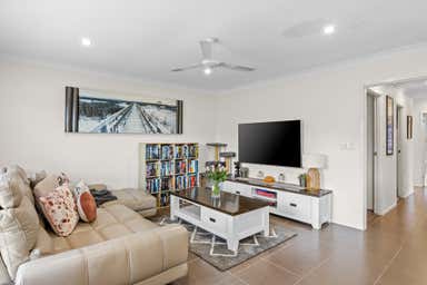 118 Whiting Street Labrador QLD 4215 - Image 3