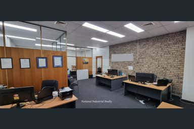 SMITHFIELD COMMERCIAL CENTER, Suite 3, 695 The Horsley Drive Smithfield NSW 2164 - Image 3