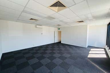 28/21 Barry Street Bayswater VIC 3153 - Image 4